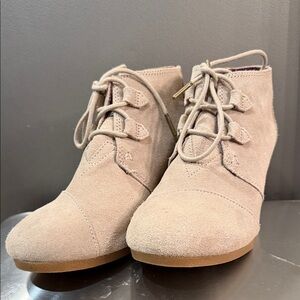 Toms Women's Kala Suede Wedge Bootie